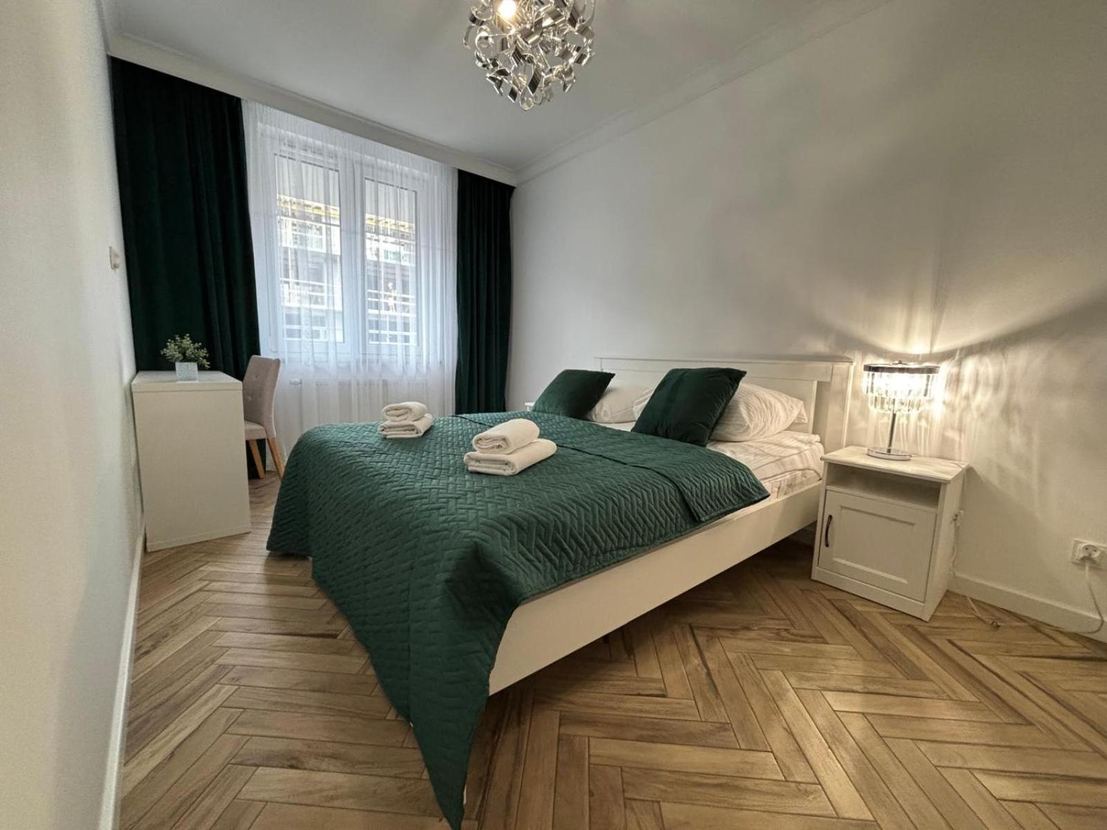 Apartamenty W Centrum Bialegostoku Z Parkingiem W Garazu Podziemnym Białystok Buitenkant foto