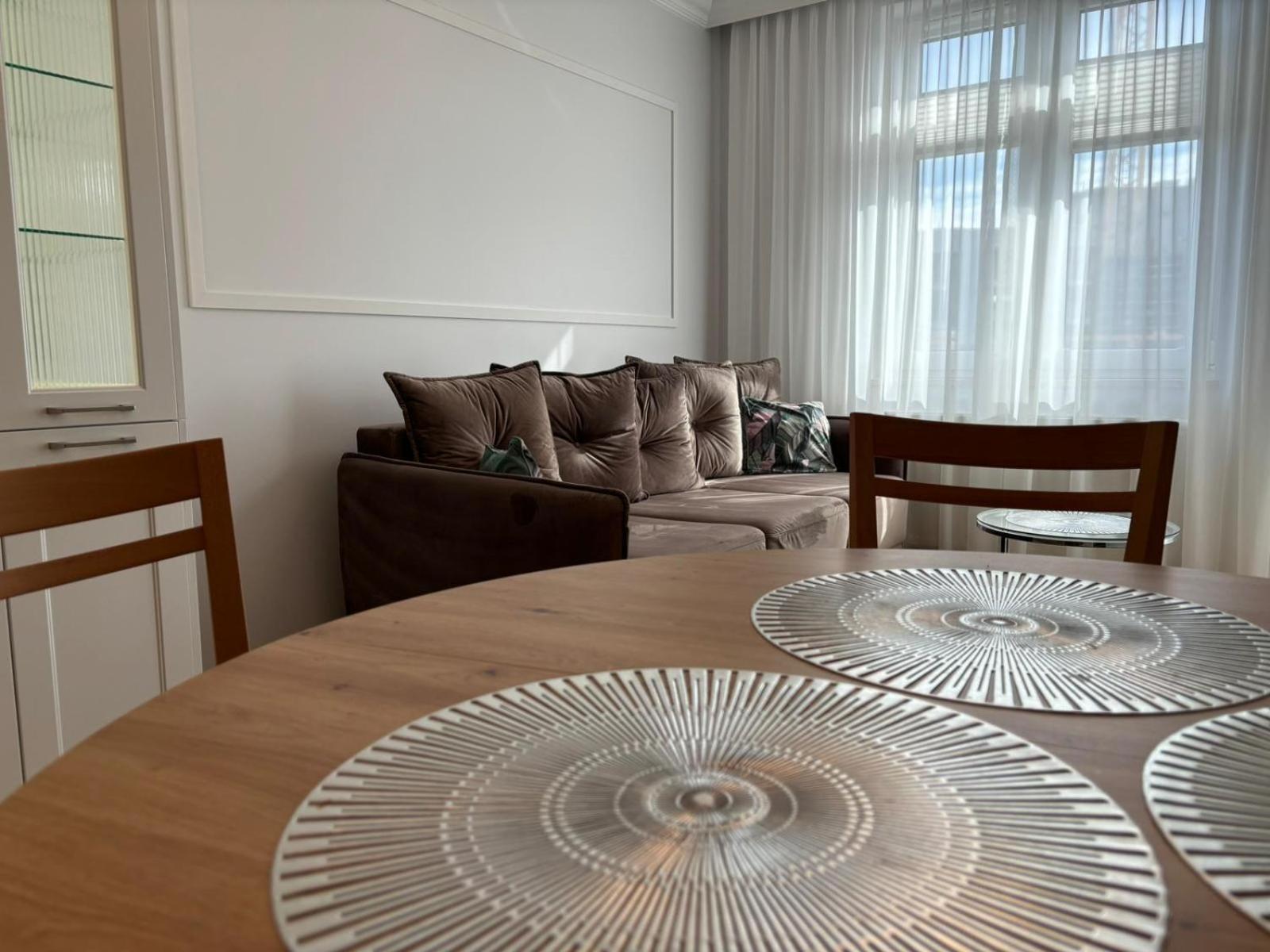 Apartamenty W Centrum Bialegostoku Z Parkingiem W Garazu Podziemnym Białystok Buitenkant foto