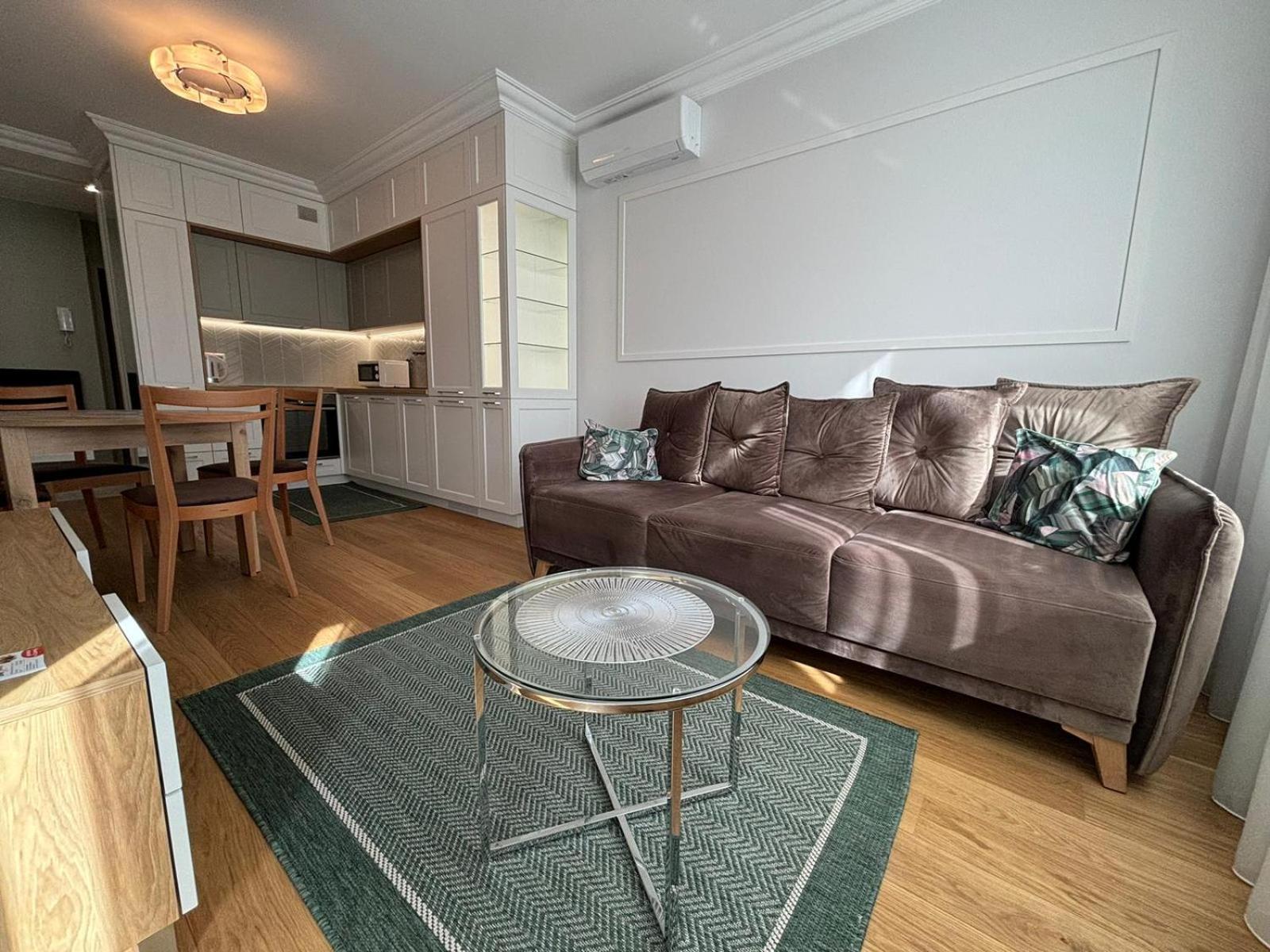 Apartamenty W Centrum Bialegostoku Z Parkingiem W Garazu Podziemnym Białystok Buitenkant foto