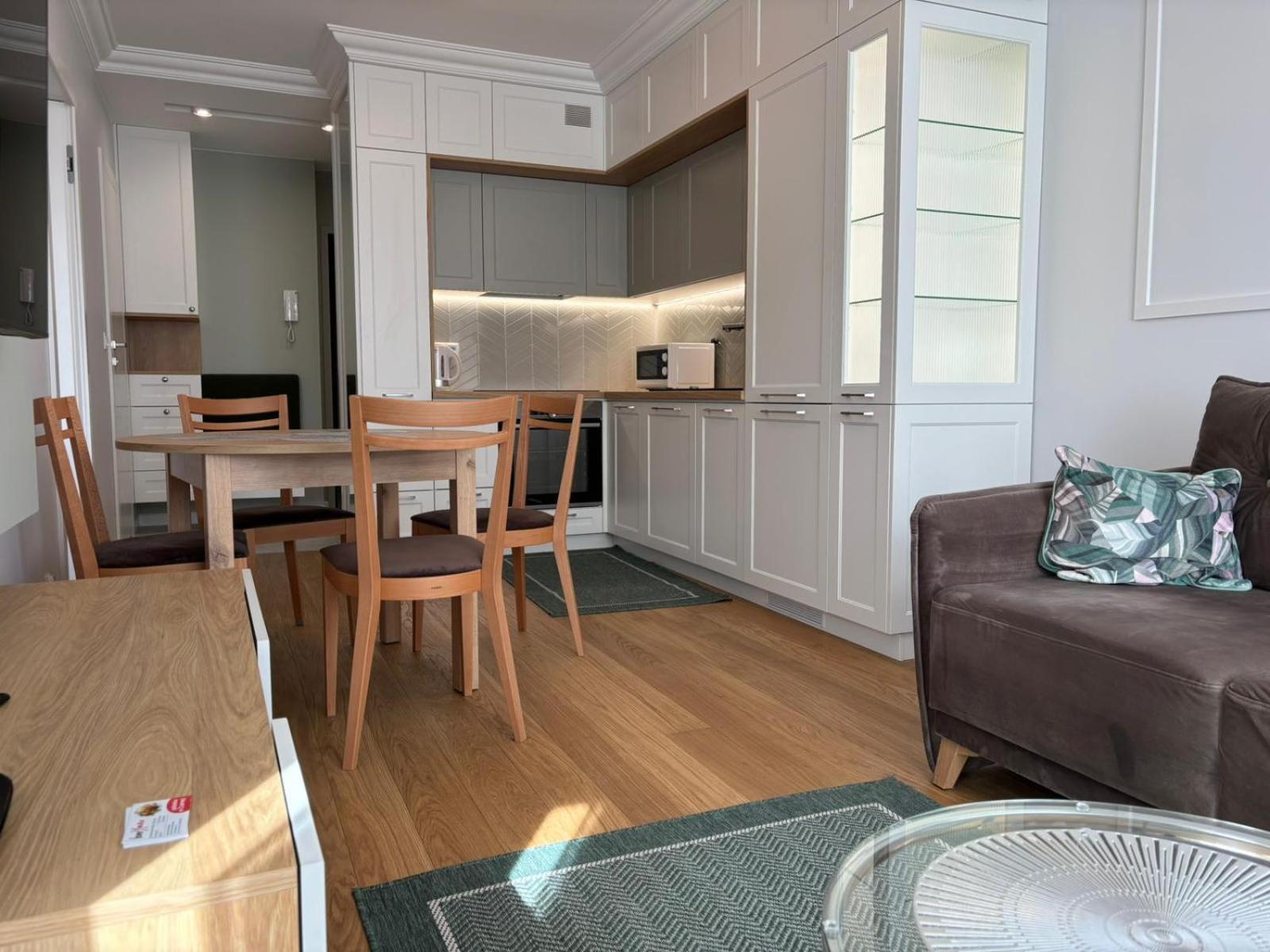Apartamenty W Centrum Bialegostoku Z Parkingiem W Garazu Podziemnym Białystok Buitenkant foto