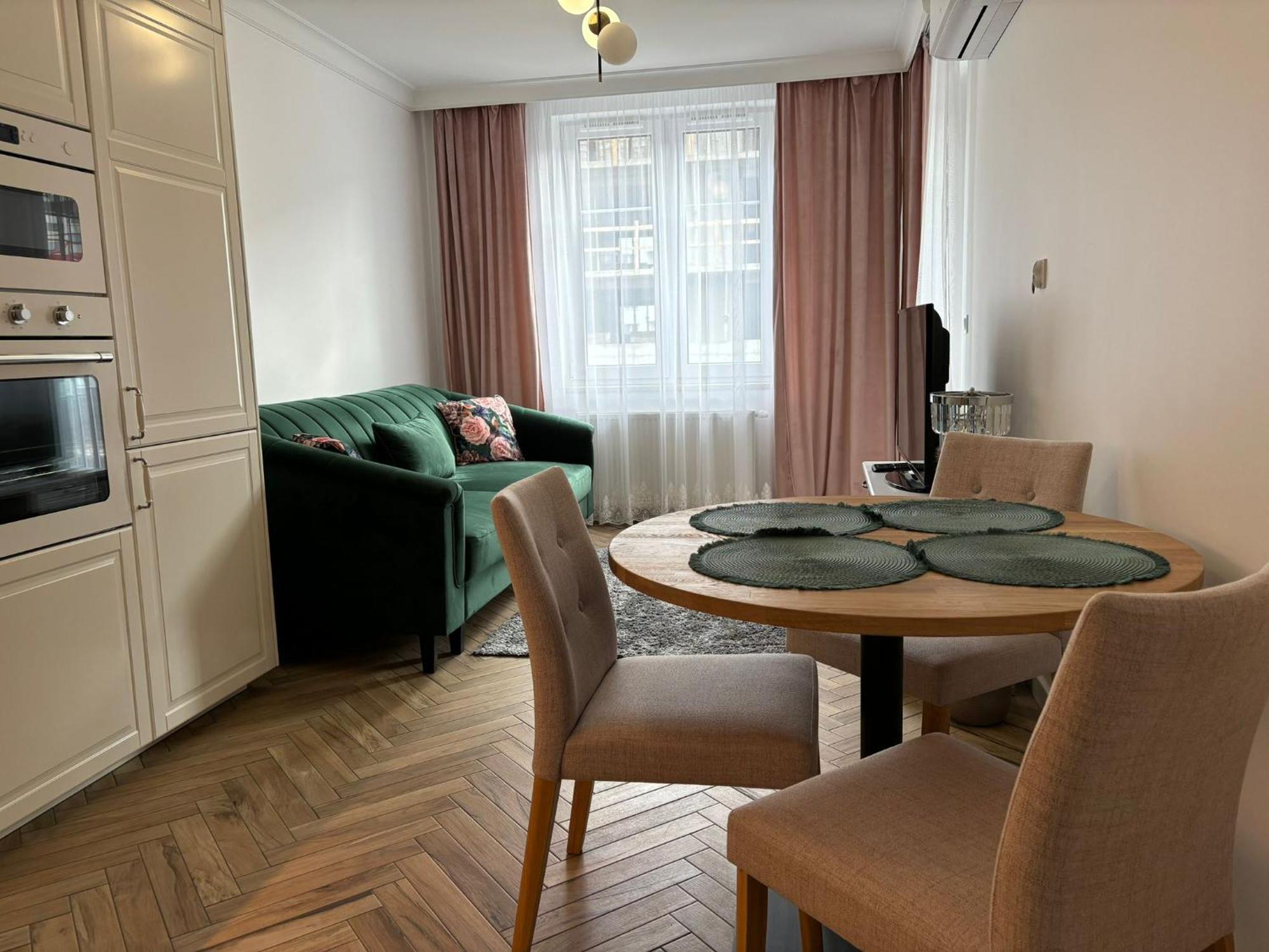 Apartamenty W Centrum Bialegostoku Z Parkingiem W Garazu Podziemnym Białystok Buitenkant foto